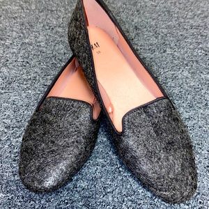 Gray ballet flats